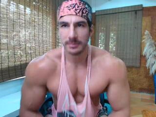 Icarus Secret webcam model stream image