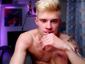 dreamyadam webcam model stream image