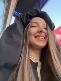 ICrazyOneIRL webcam stripchat model stream image