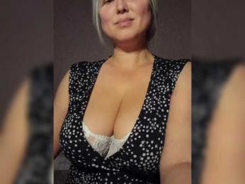IEvaLov webcam model stream image
