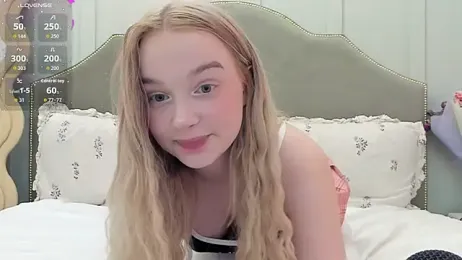 -baby-tiny- webcam model stream image