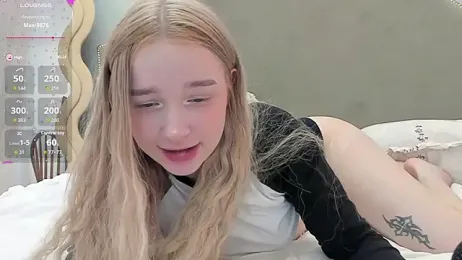 -baby-tiny- webcam model stream image