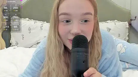 -baby-tiny- webcam model stream image
