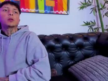sky_n_zayn webcam model stream image
