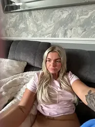 Irish_BarbieMilfx webcam model stream image