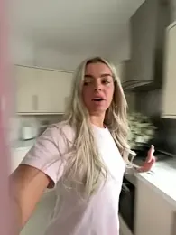 Irish_BarbieMilfx webcam model stream image