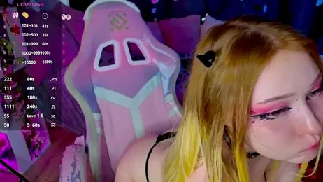 ElswythCovil webcam model stream image