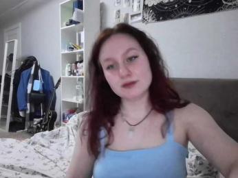 LoiseLovetto webcam model stream image
