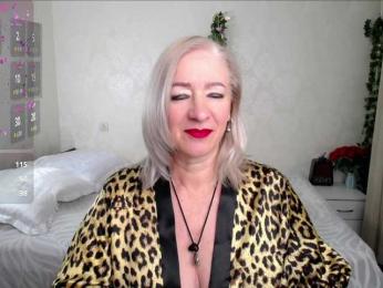 hunters-woman webcam model stream image