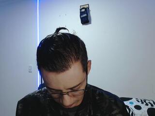 Young Erick webcam model stream image