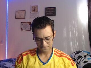 Young Erick webcam model stream image