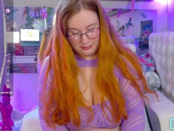 FluffyRainbowKity webcam model stream image