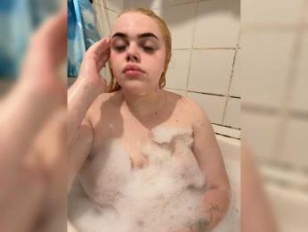VXETU webcam bongacams model stream image