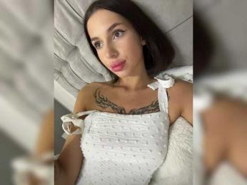 BabyDarii webcam model stream image