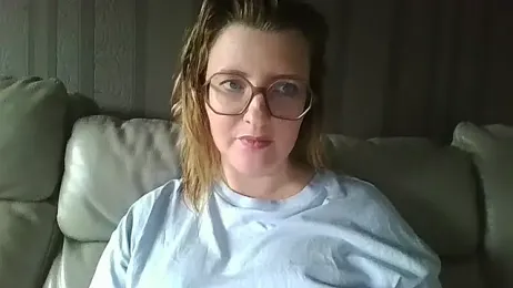 LiquidLeonie webcam model stream image