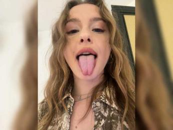 Annyyy webcam model stream image