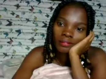 aadienne webcam model stream image