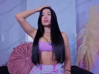 chlooee_ webcam model stream image