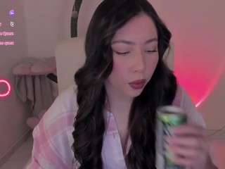 bubble-gum webcam model stream image