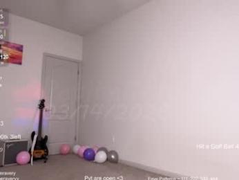 petitebrat webcam model stream image