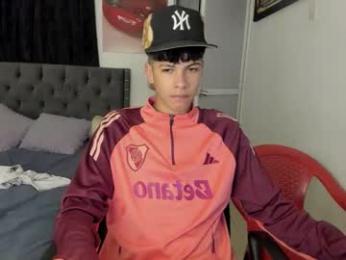 master_boy28 webcam model stream image