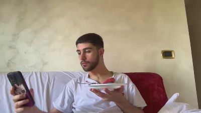 simon_37 webcam model stream image