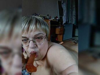 LLIyJluk webcam model stream image