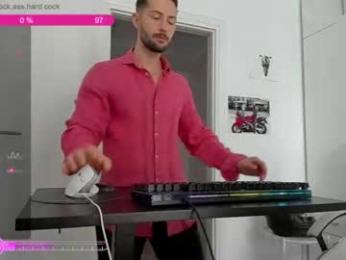 hard_chriss webcam model stream image