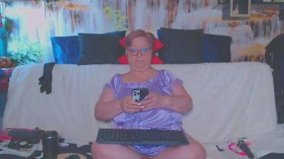QueenPammy webcam model stream image