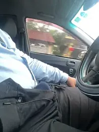 Uber-driver-dam webcam model stream image