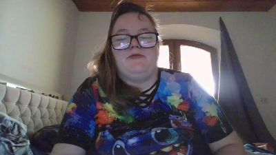 Mauaigirl webcam model stream image