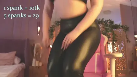 Smiley_Mia webcam model stream image