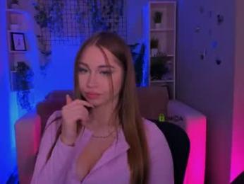 kira_so_shy webcam model stream image