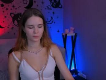 kira_so_shy webcam model stream image