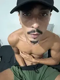 Magriim027 webcam model stream image