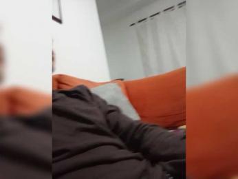 Kimi-santii webcam model stream image