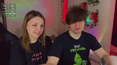 RobertAndLinela webcam model stream image