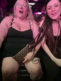 PiggyRose webcam model stream image