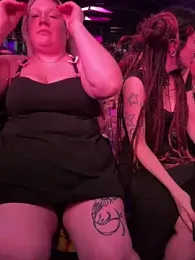 PiggyRose webcam model stream image