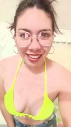 Mia_essence24 webcam model stream image