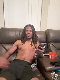 kiddzz webcam model stream image