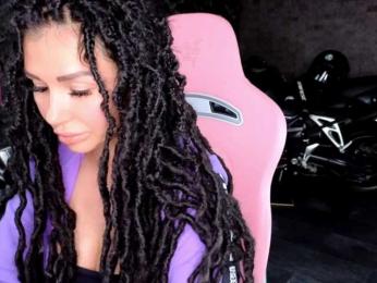 -BABAYAGA- webcam model stream image