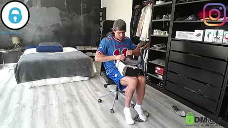 latinoo23bom webcam model stream image