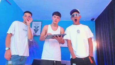 KINGOFHEAVENS_ webcam model stream image