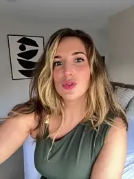 Thescorpionfr_ webcam model stream image