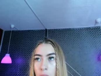 evie_demn webcam model stream image