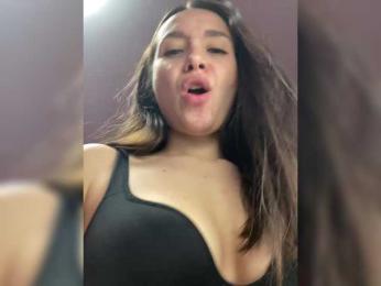 Queen-of-squirt webcam bongacams model stream image