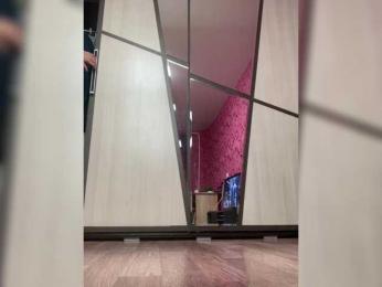 Queen-of-squirt webcam bongacams model stream image