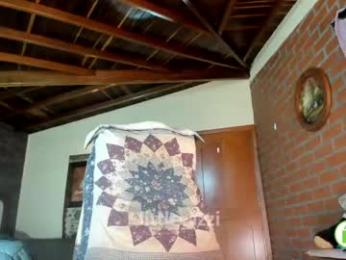 little_izzi webcam model stream image