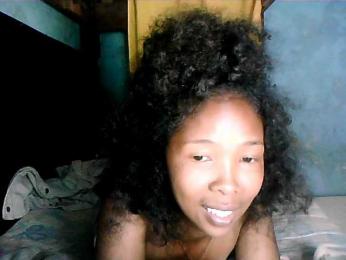 Sandii webcam model stream image